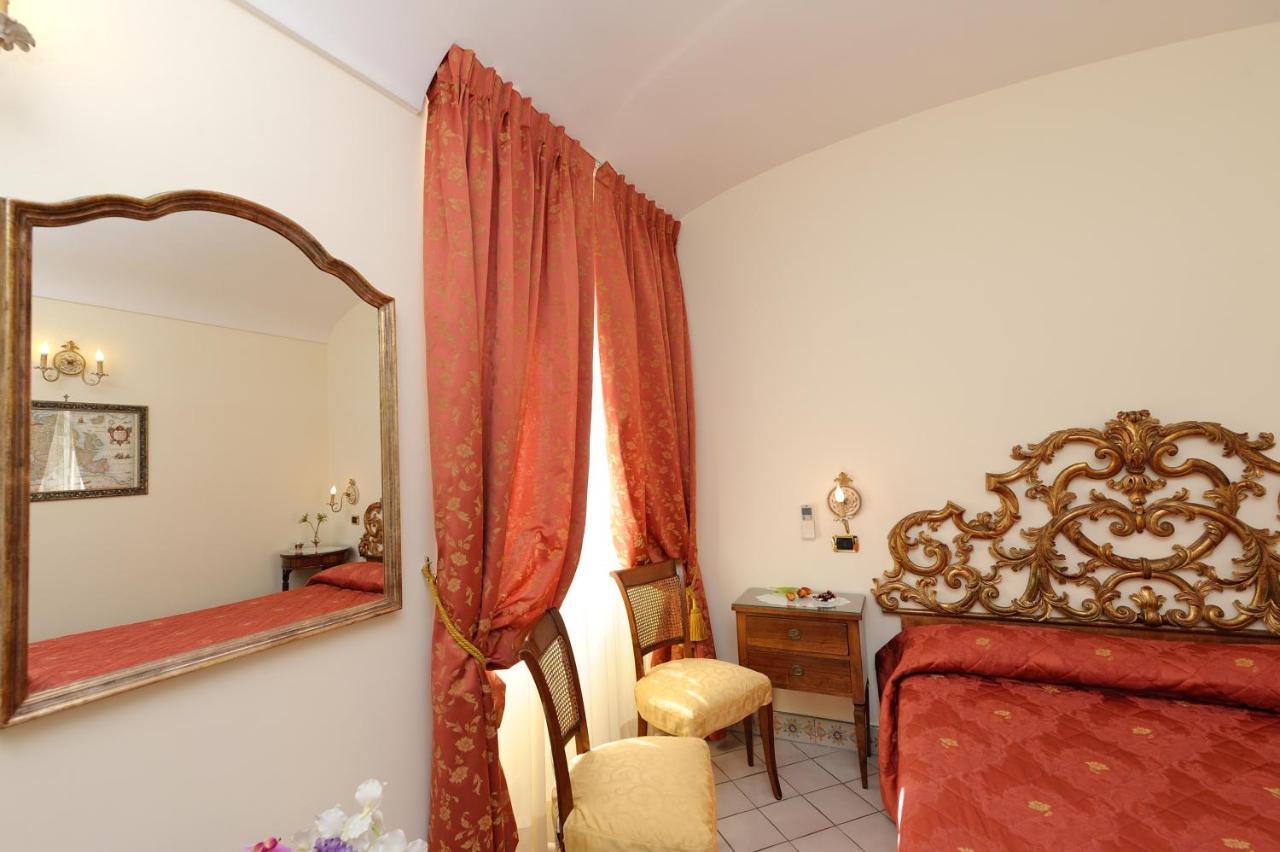 Amalfi Old Square Room & Apartments Buitenkant foto