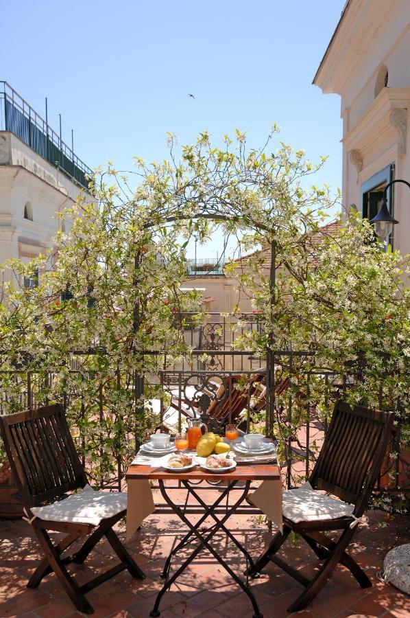 Amalfi Old Square Room & Apartments Buitenkant foto