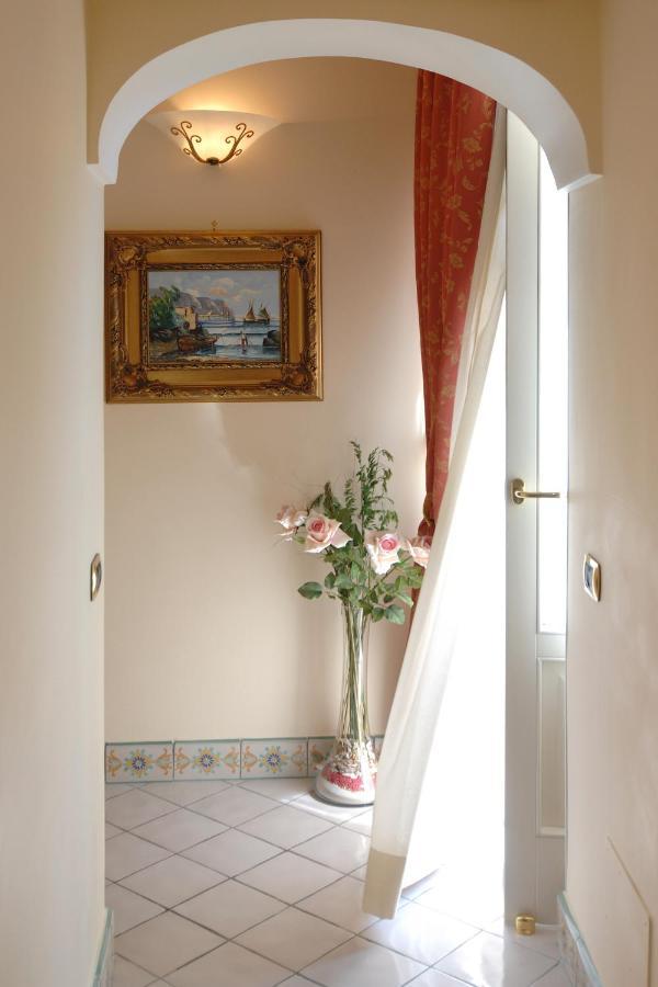 Amalfi Old Square Room & Apartments Buitenkant foto