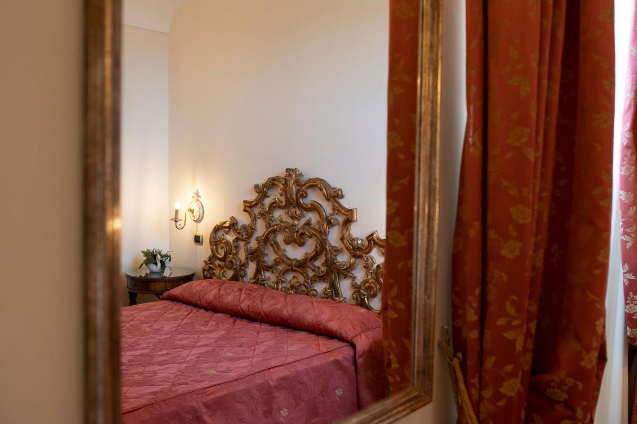 Amalfi Old Square Room & Apartments Buitenkant foto